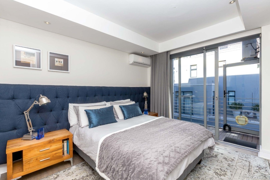 2 Bedroom Property for Sale in Sea Point Western Cape